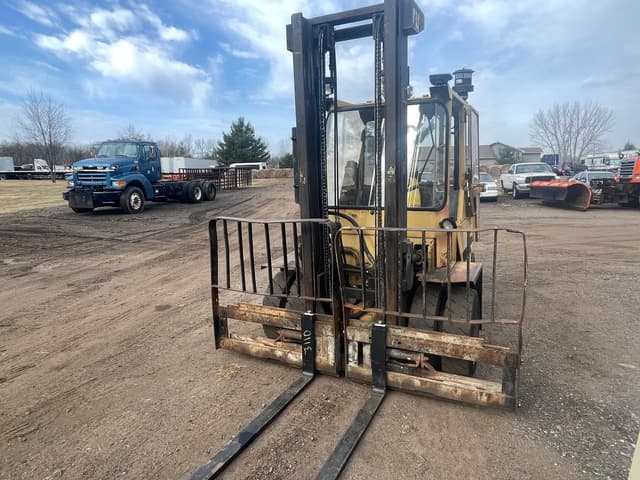 Image of Caterpillar V80F equipment image 2