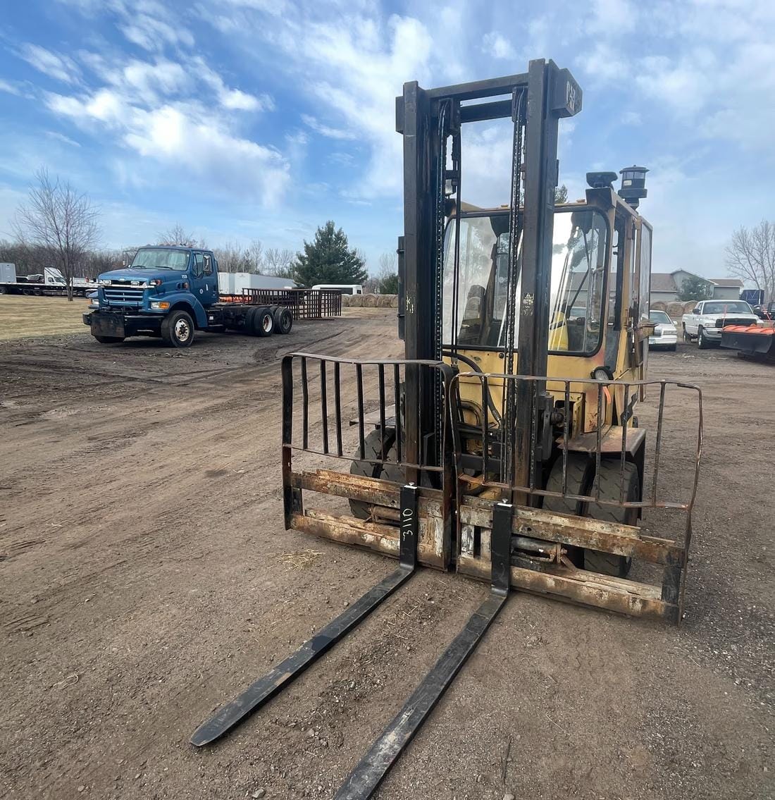 Caterpillar V80F Equipment Image0