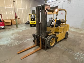 Main image Caterpillar VC600