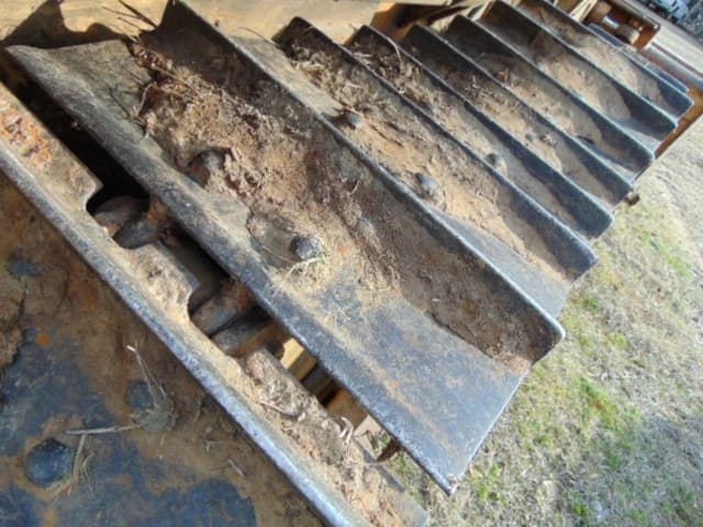 Image of Caterpillar D3B equipment image 4