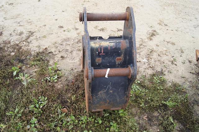 Image of Caterpillar Backhoe Bucket equipment image 4