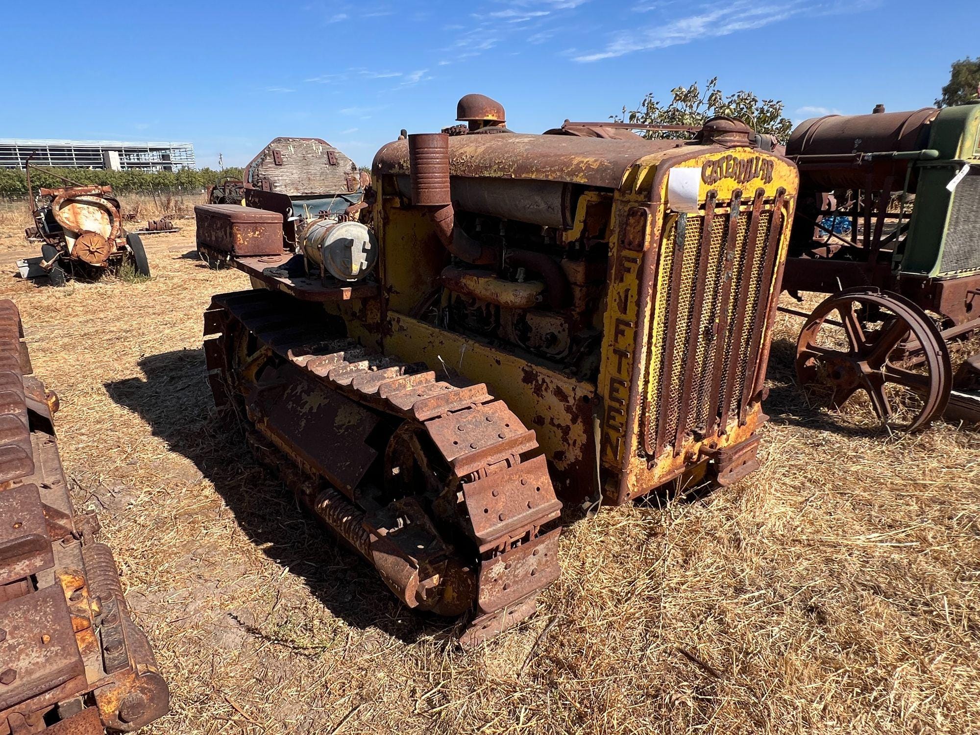 Main image Caterpillar 15