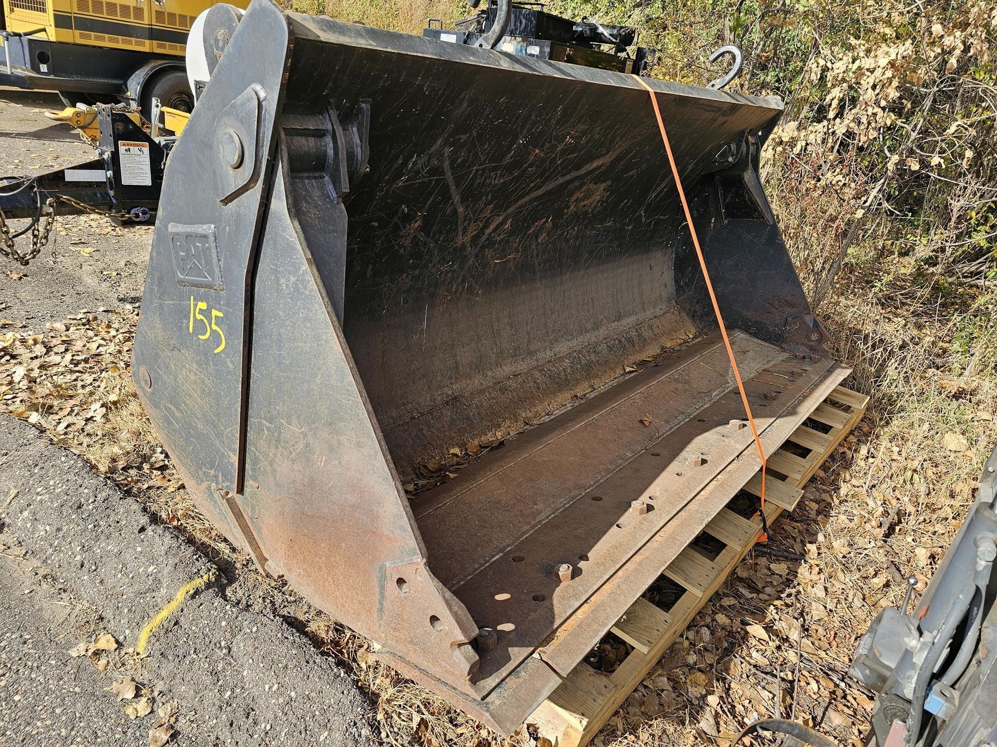 Caterpillar 4in1 Bucket Equipment Image0