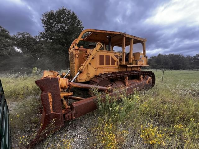 Image of Caterpillar D8 equipment image 1