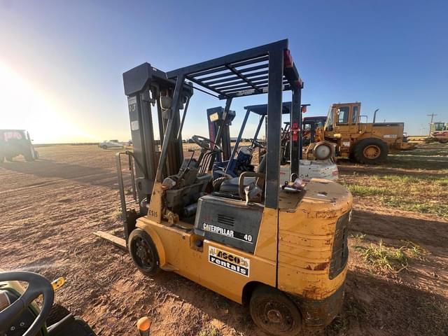 Image of Caterpillar GC20 equipment image 4