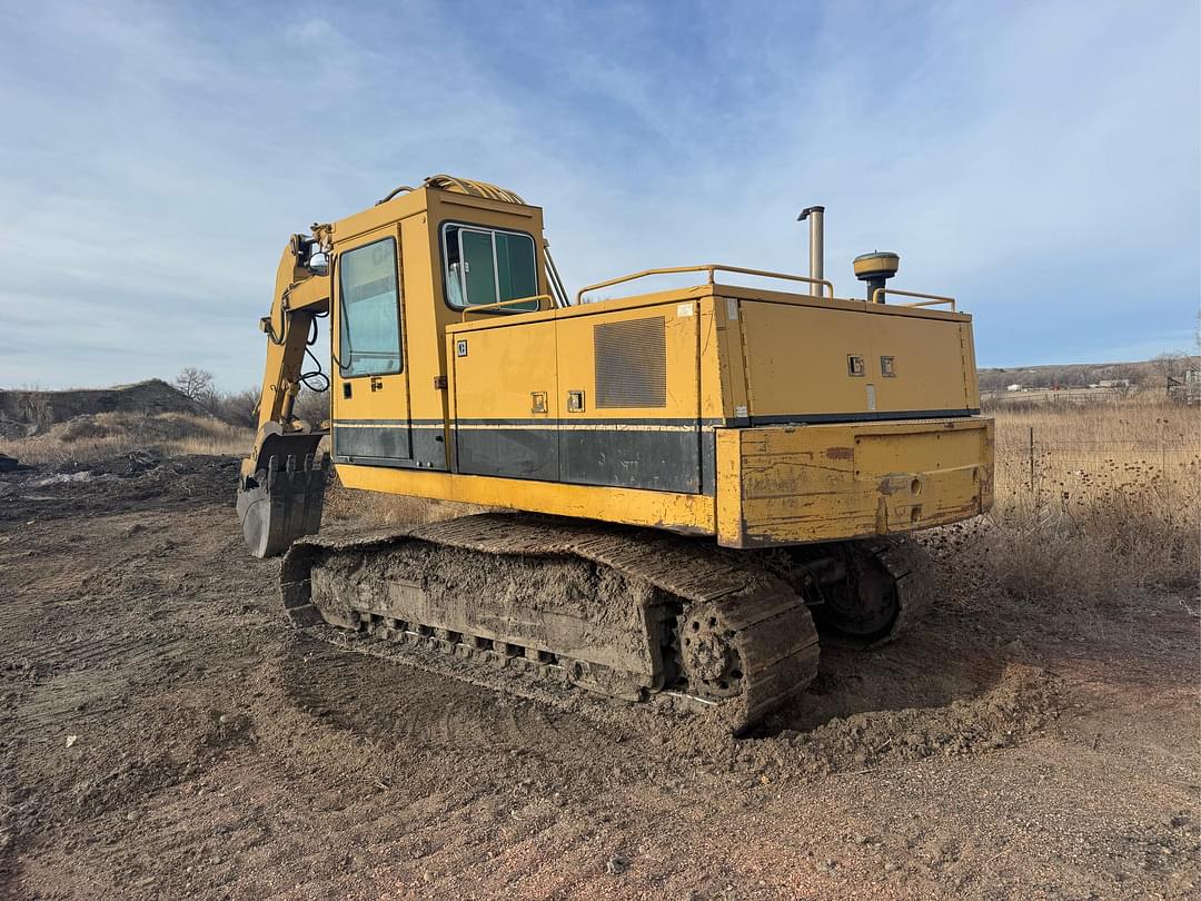 Image of Caterpillar 215C Primary image