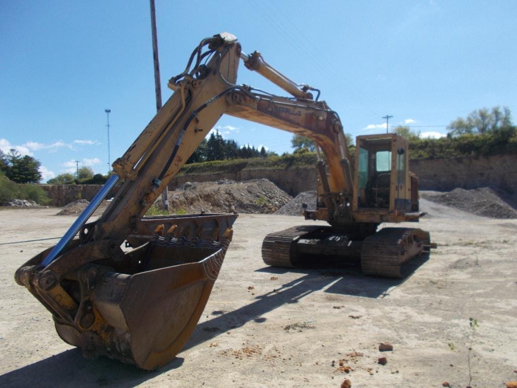 Main image Caterpillar 225