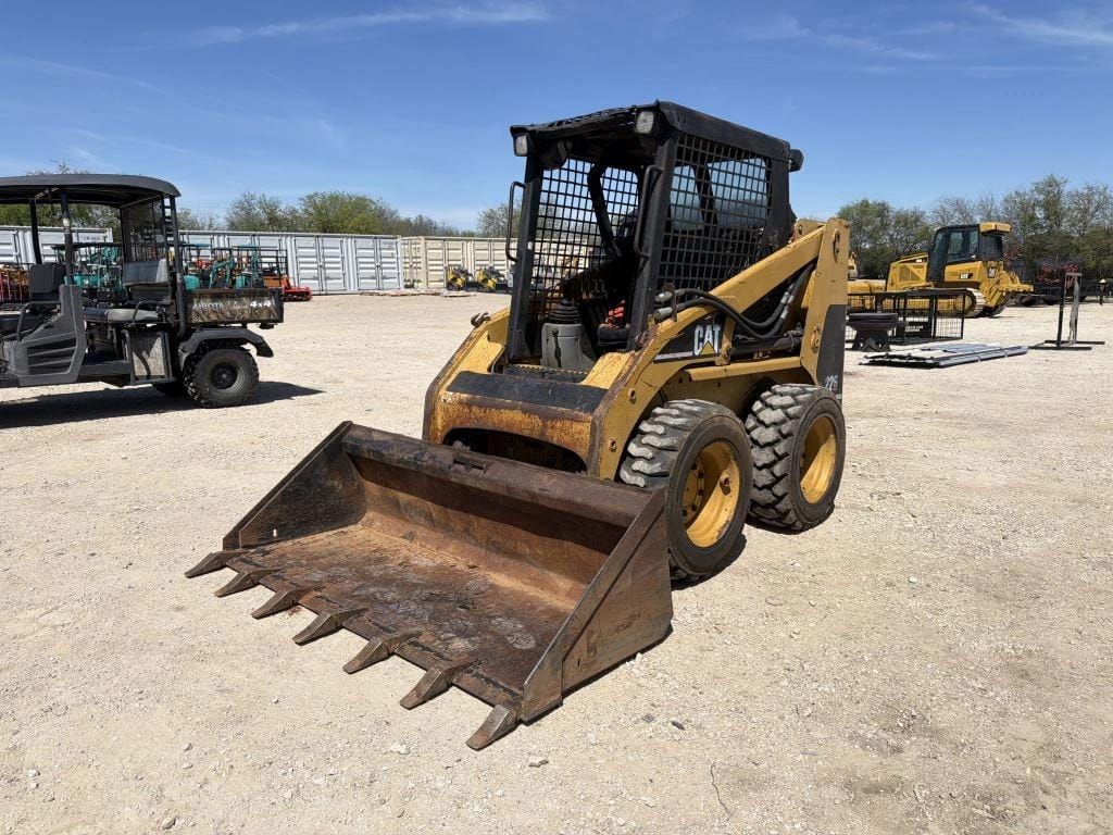 Caterpillar 226 Equipment Image0