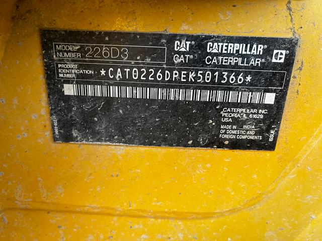 Image of Caterpillar 226D3 equipment image 4