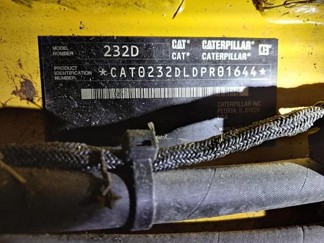 Image of Caterpillar 232D equipment image 4