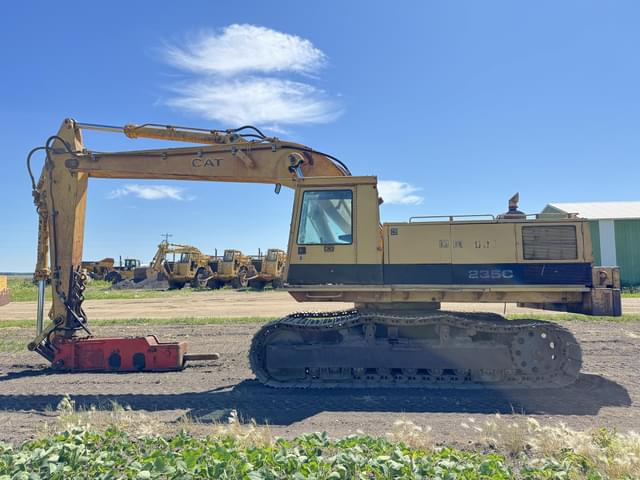 Image of Caterpillar 235C equipment image 4