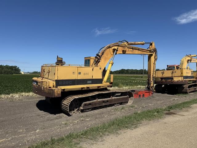 Image of Caterpillar 235C equipment image 2