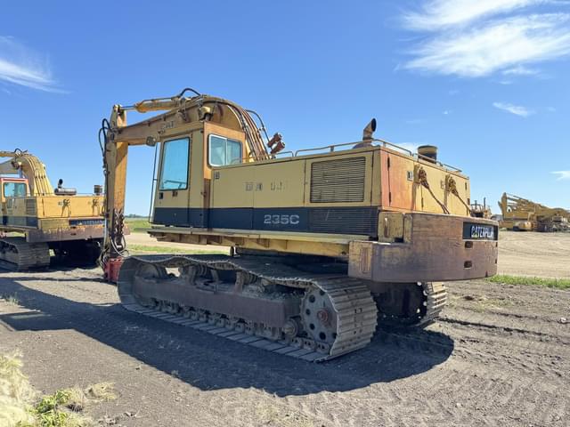 Image of Caterpillar 235C equipment image 3