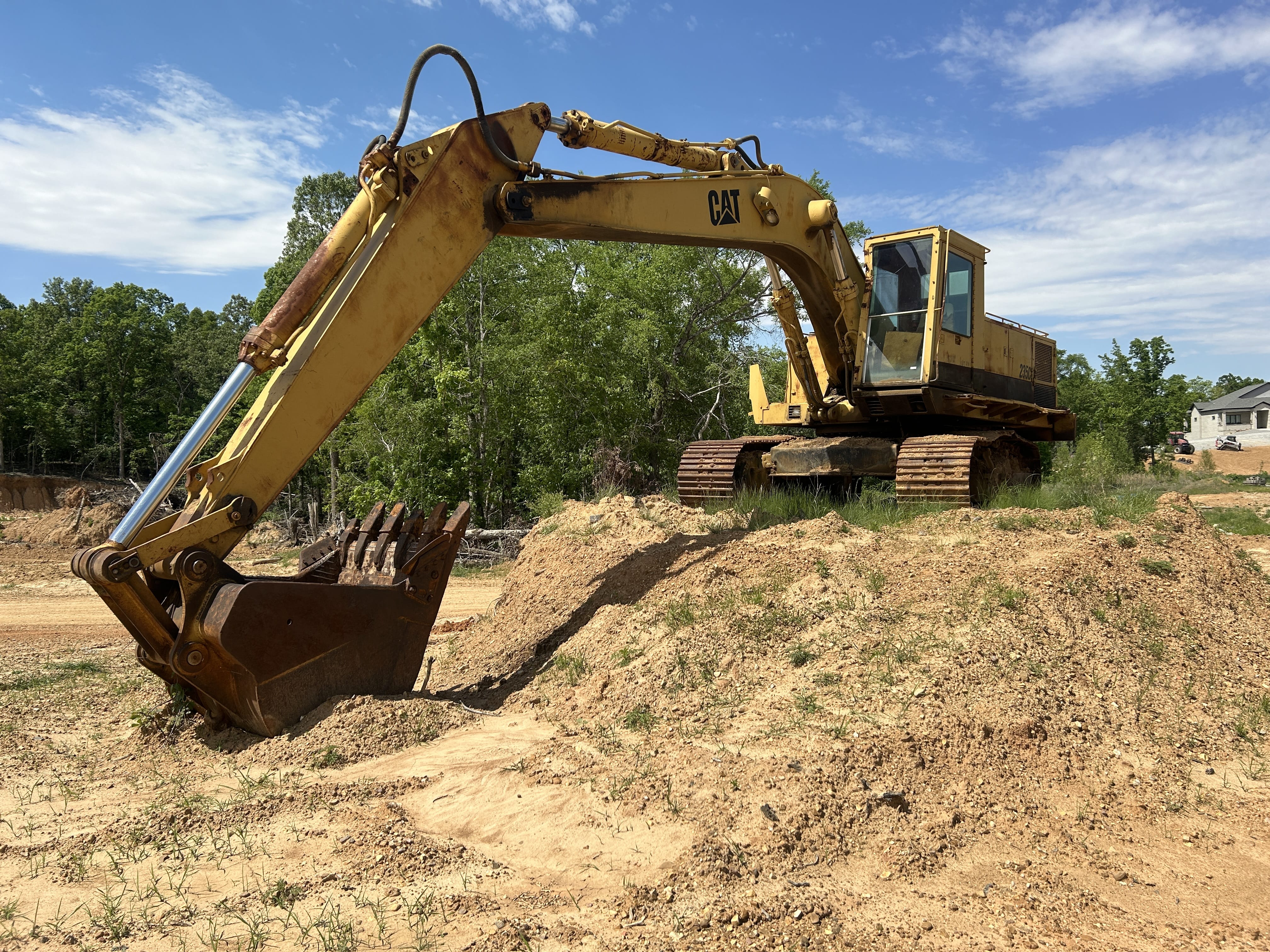 Main image Caterpillar 235C