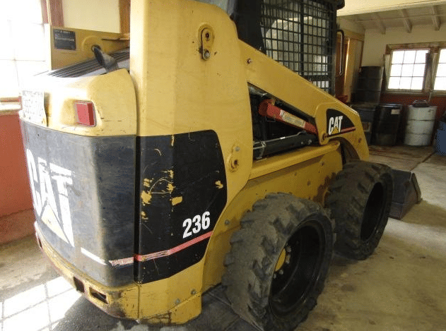 Image of Caterpillar 236 Image 1