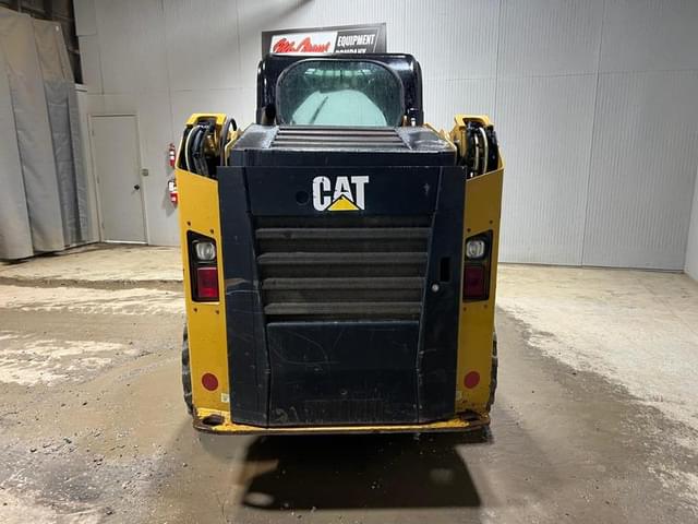 Image of Caterpillar 236D3 equipment image 3