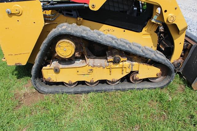 Image of Caterpillar 239D equipment image 4