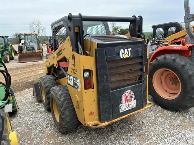 Image of Caterpillar 242D equipment image 3