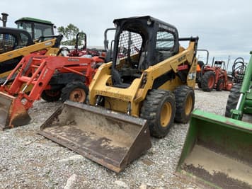 Main image Caterpillar 242D