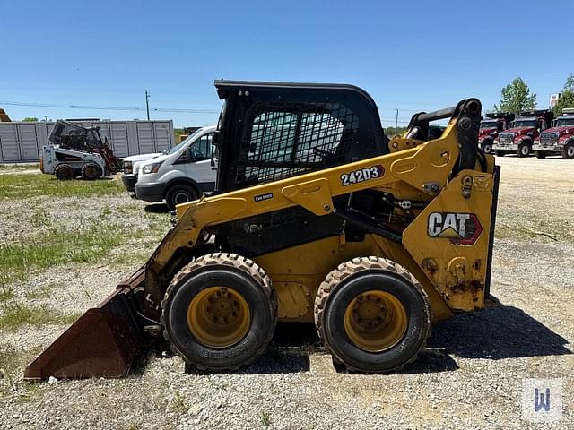 Image of Caterpillar 242D3 equipment image 1