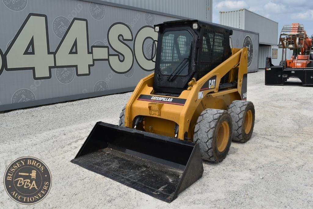 Caterpillar 246 Equipment Image0