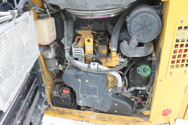 Image of Caterpillar 246D equipment image 2