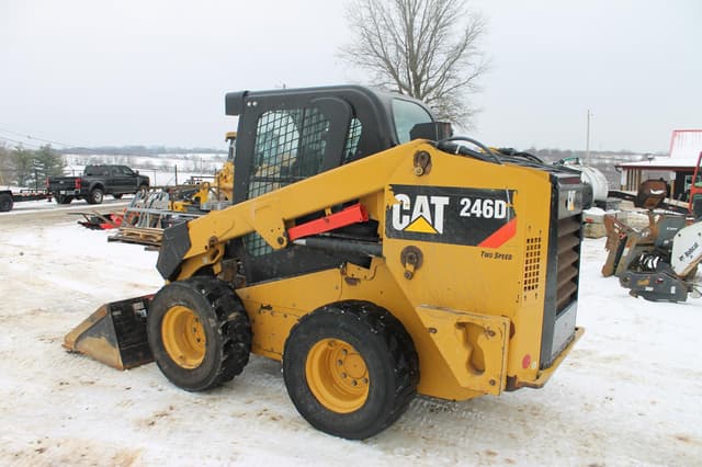 Image of Caterpillar 246D equipment image 3