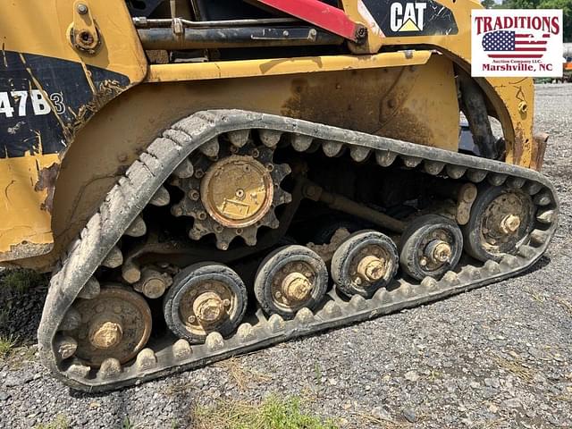 Image of Caterpillar 247B3 equipment image 2