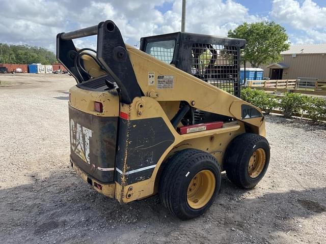 Image of Caterpillar 252 equipment image 3