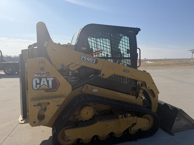 Image of Caterpillar 259D3 equipment image 4