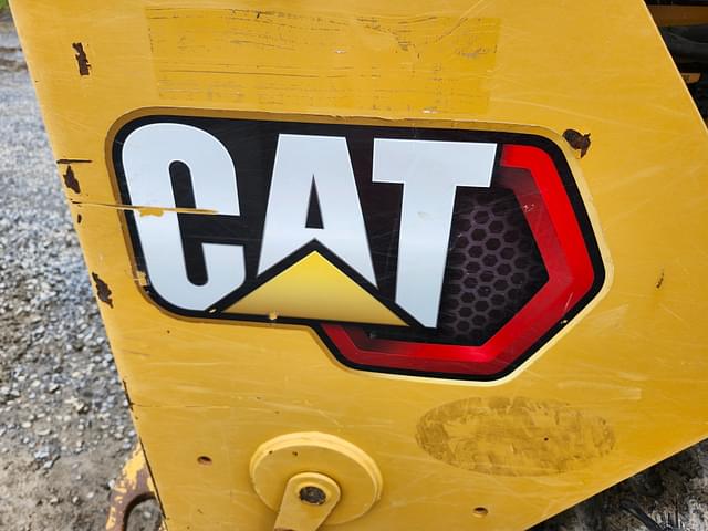 Image of Caterpillar 259D3 equipment image 4