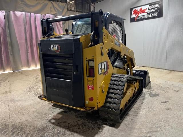 Image of Caterpillar 259D3 equipment image 4