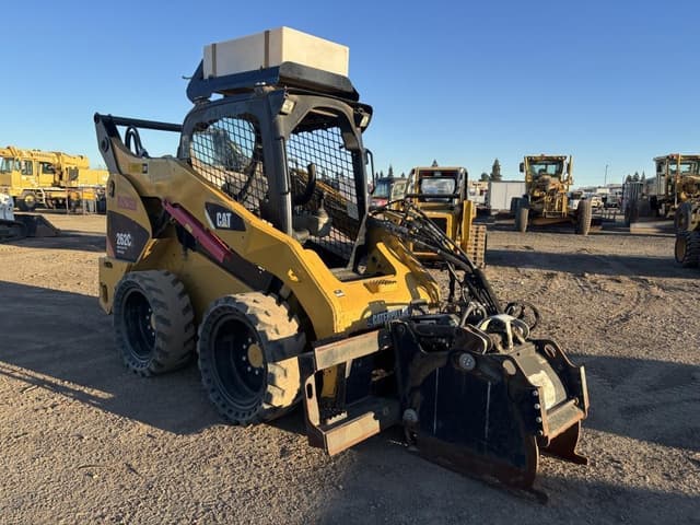 Image of Caterpillar 262C2 equipment image 1