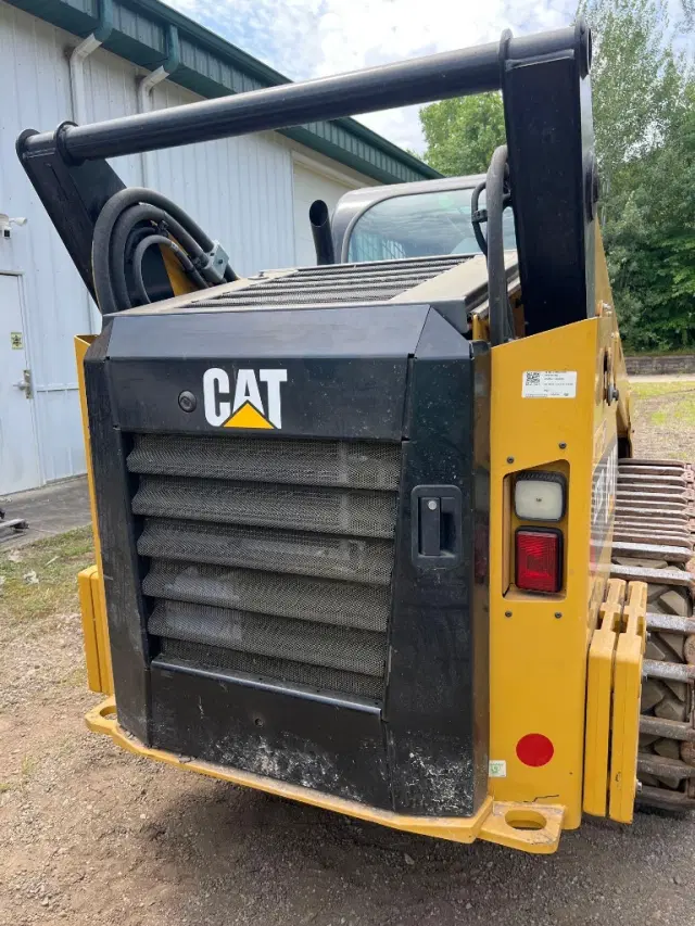 Image of Caterpillar 272D2 XHP equipment image 3