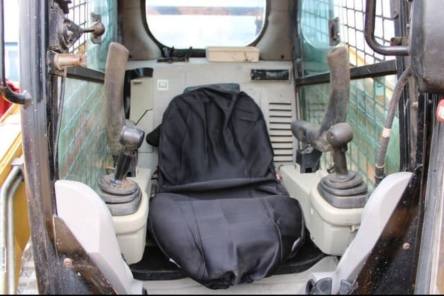 Image of Caterpillar 299C equipment image 4