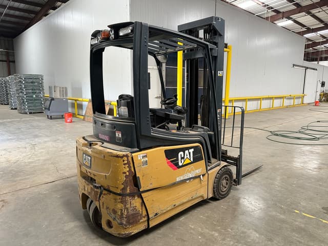 Image of Caterpillar 2ET3000 equipment image 2