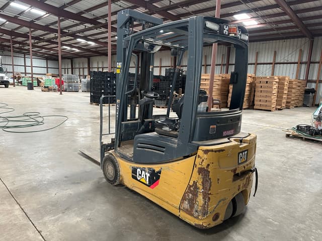 Image of Caterpillar 2ET3000 equipment image 3