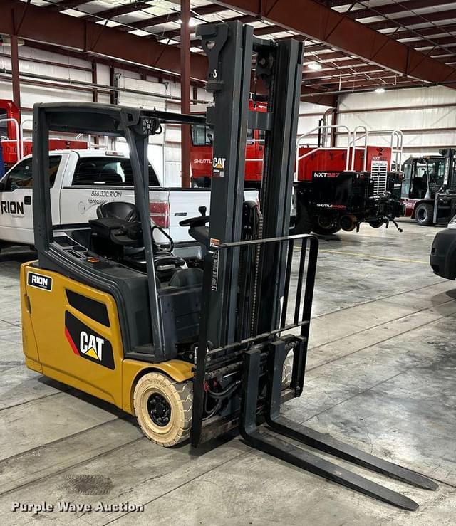 Image of Caterpillar 2ET3000 equipment image 2