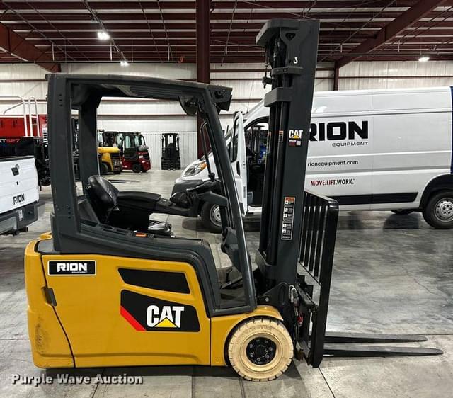 Image of Caterpillar 2ET3000 equipment image 3