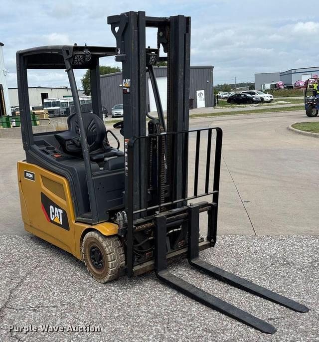 Image of Caterpillar 2ET3000 equipment image 2