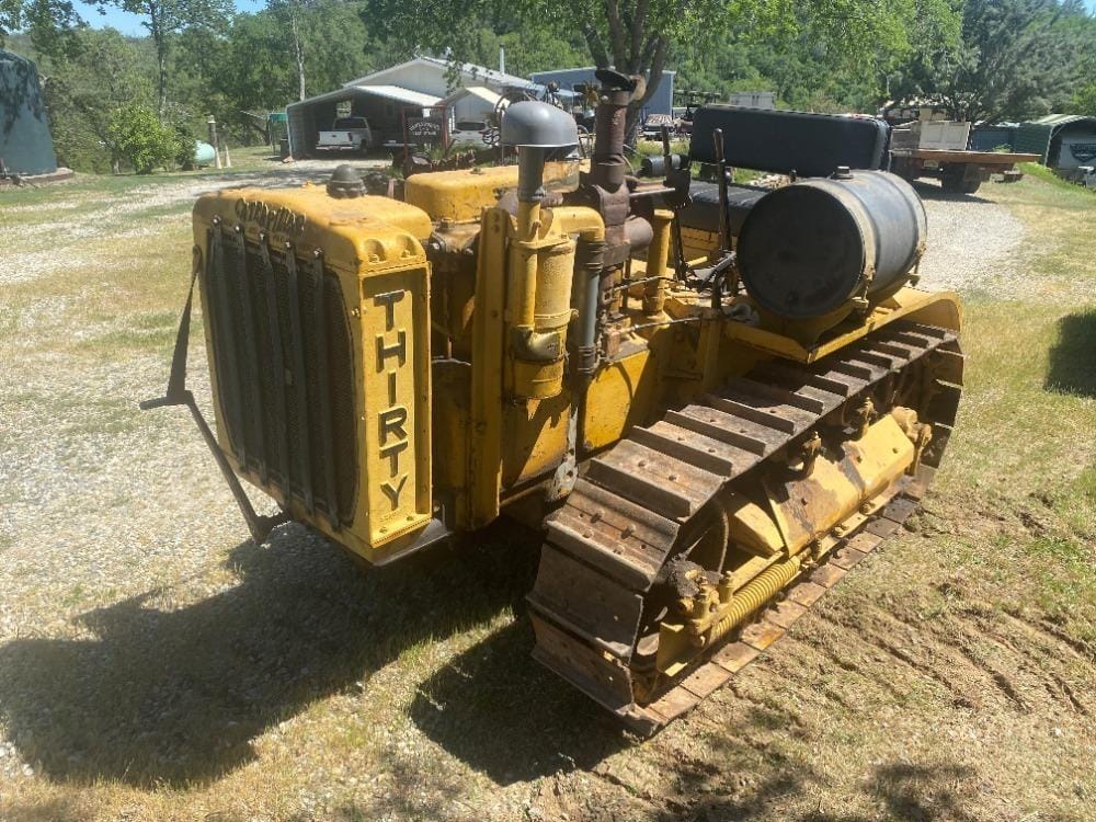 Main image Caterpillar Thirty