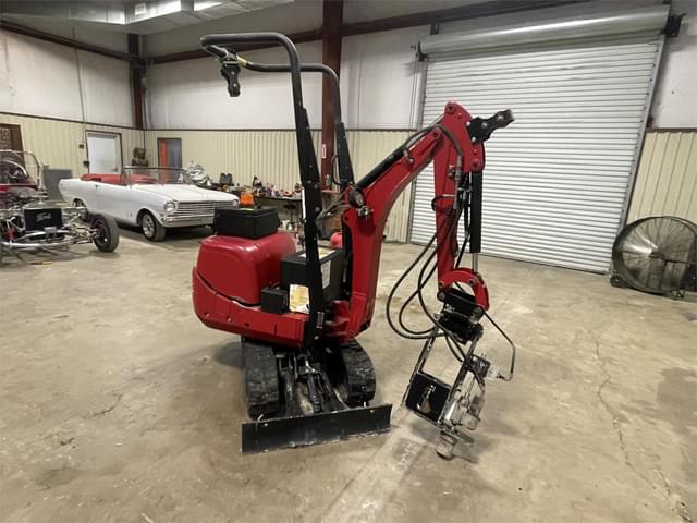 Image of Caterpillar 300.9D equipment image 1