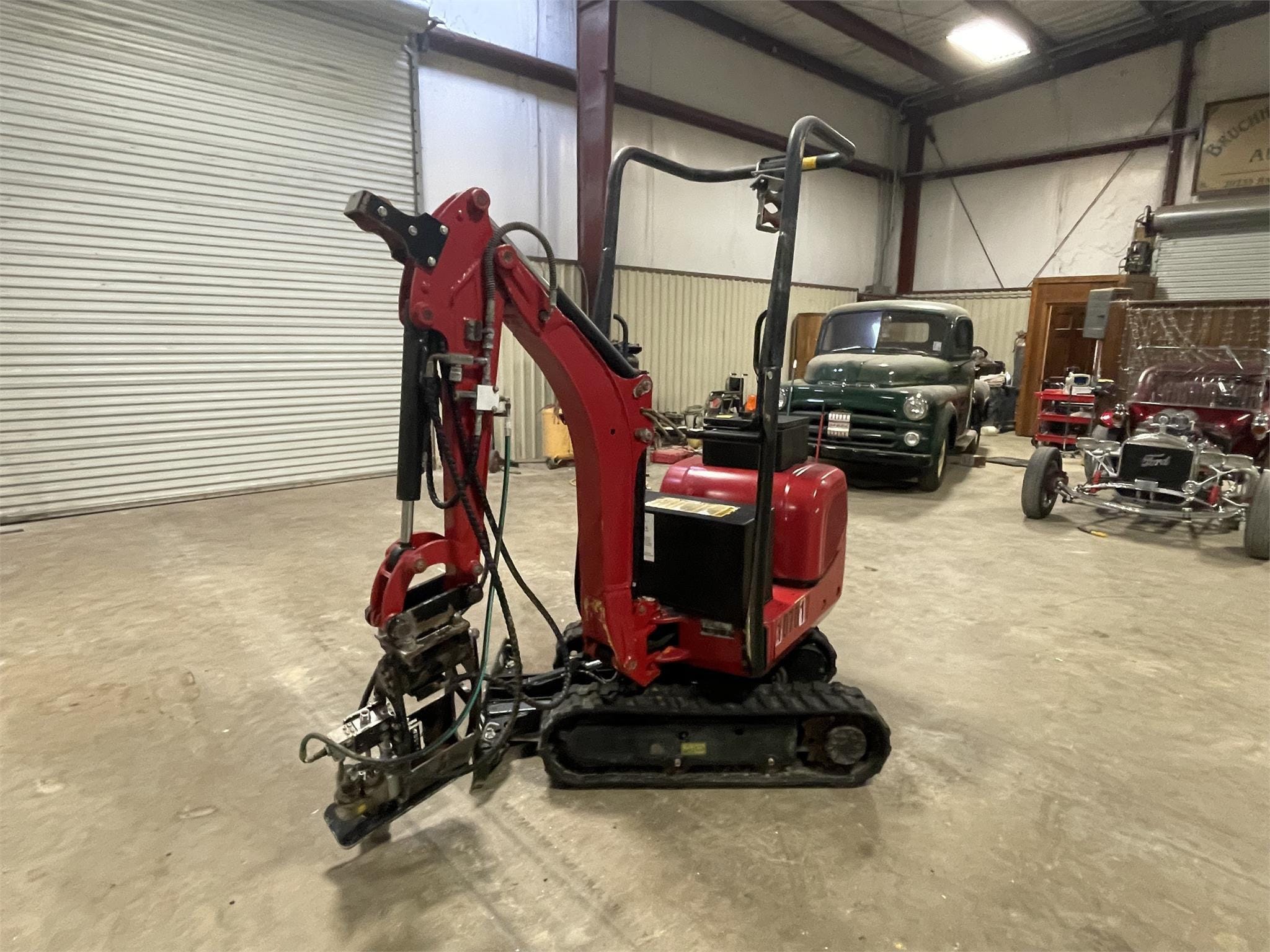 Caterpillar 300.9D Equipment Image0