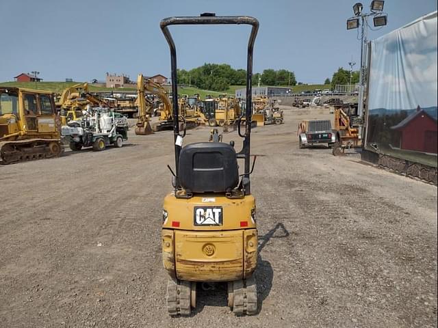 Image of Caterpillar 300.9D equipment image 2