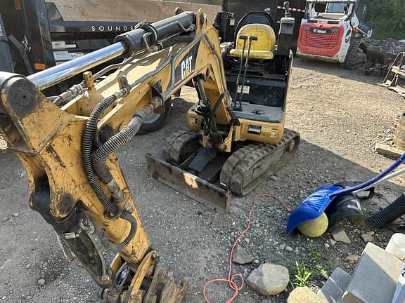 Image of Caterpillar 301.5 equipment image 1
