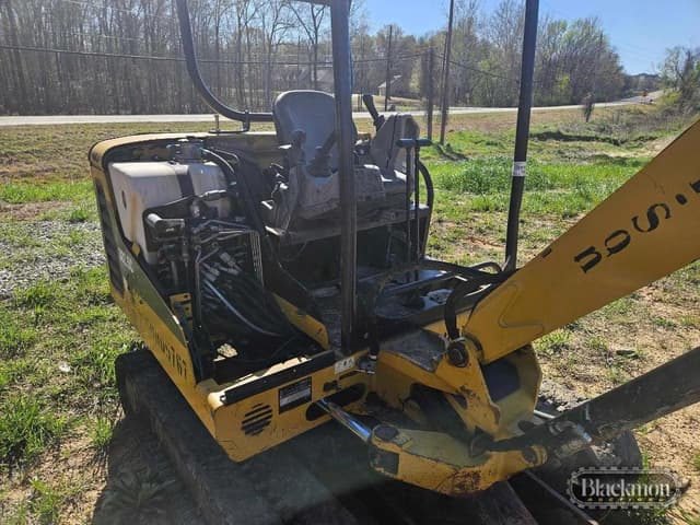 Image of Caterpillar 302.5C equipment image 4