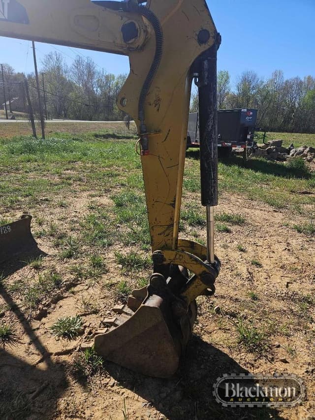 Image of Caterpillar 302.5C equipment image 1