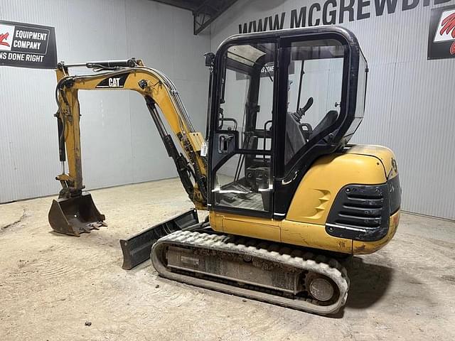 Image of Caterpillar 302.5C equipment image 2