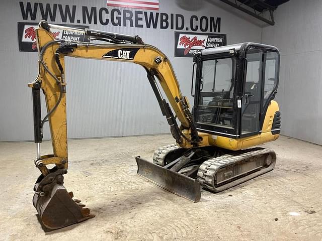 Image of Caterpillar 302.5C equipment image 1