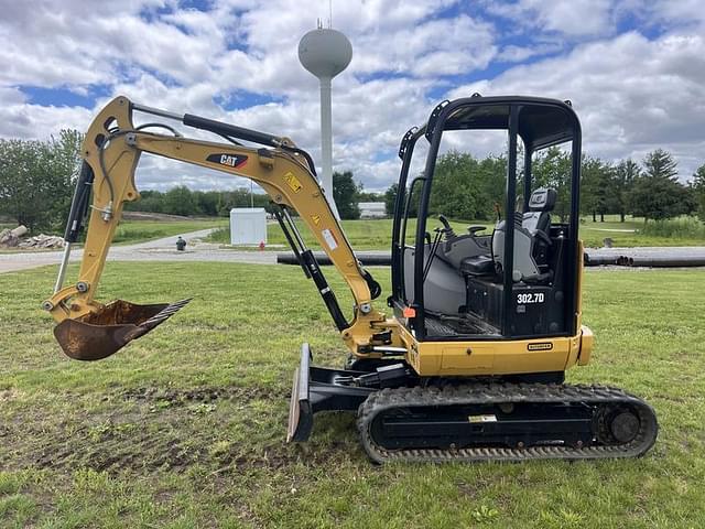 Image of Caterpillar 302.7D CR equipment image 2